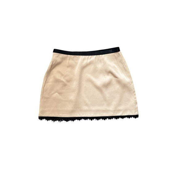 Hansen & Gratel Dresses & Skirts - NWOT Hansen & Gratel Cream Black Mini Skirt Resort Wear